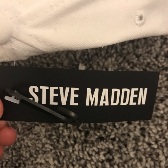 NWT hat *items w ❤️ bundle two for $8* - Picture 4 of 4